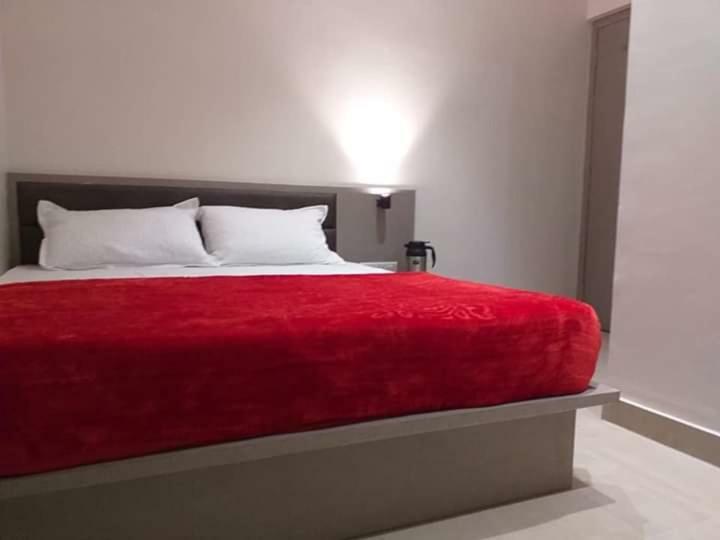Hotel Diamond Castle Pāli Extérieur photo